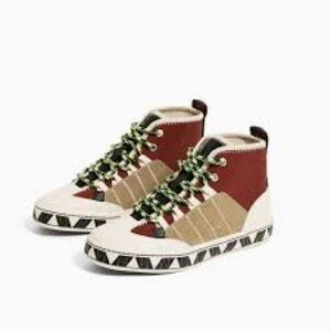 Zara Contrast High-Top Sneakers with Patterned Sole Size 2